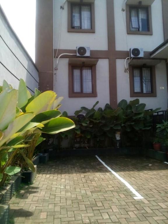 Zameena Guest House Cimahi Exterior foto